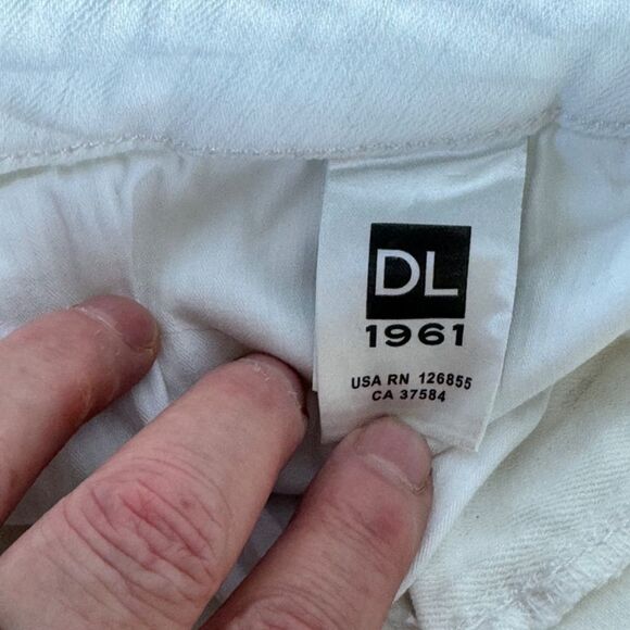 DL1961 Patti High Waist Notched Raw Hem Winter White Jeans Sz 29 - Picture 7 of 11